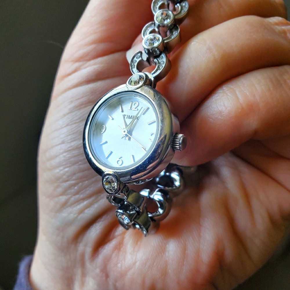 Crystal Watch - image 2